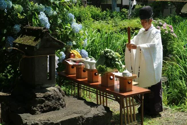 神職による祝詞奏上の様子